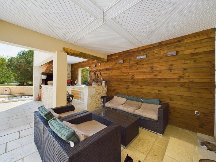 Image No.15-4 Bed Village House for sale