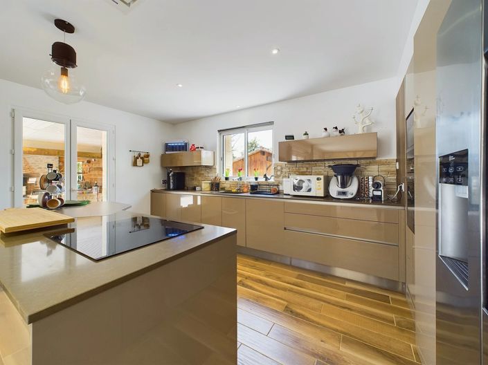 Image No.3-4 Bed Village House for sale