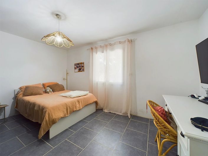 Image No.8-4 Bed Village House for sale