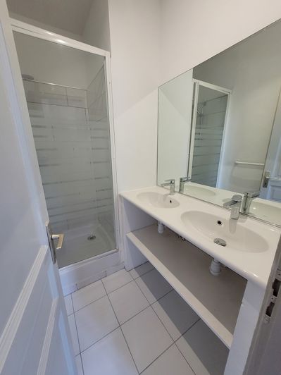 Image No.9-3 Bed House for sale