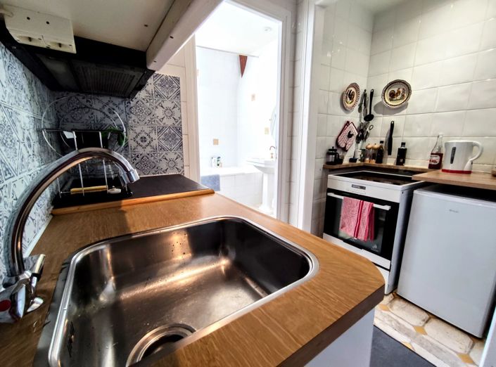 Image No.13-2 Bed Property for sale