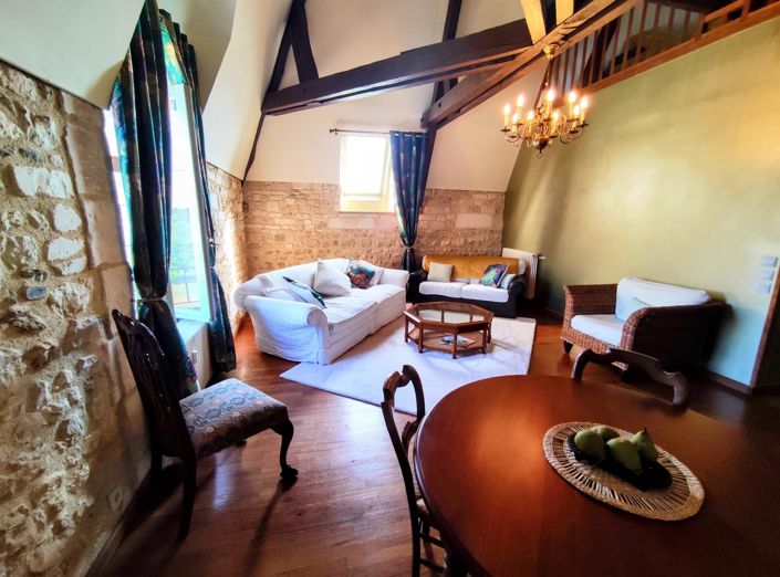 Image No.8-2 Bed Property for sale