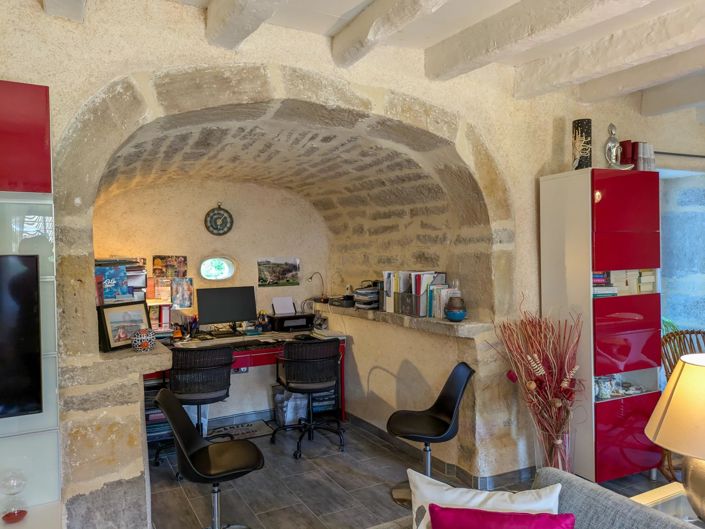 Image No.10-6 Bed House for sale