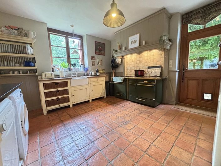 Image No.4-4 Bed Village House for sale