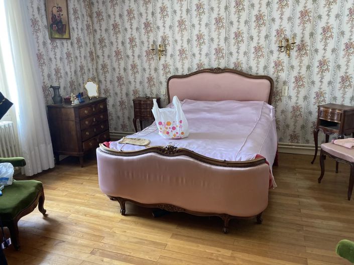 Image No.10-4 Bed House for sale