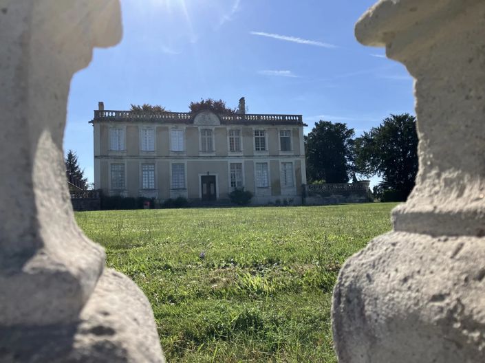 Image No.13-2 Bed Property for sale