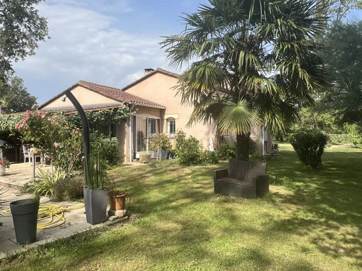Image No.1-5 Bed House for sale
