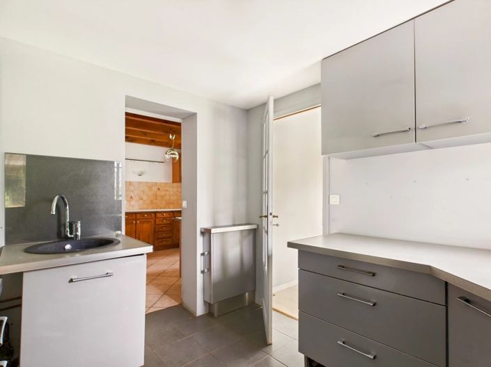 Image No.7-5 Bed House for sale