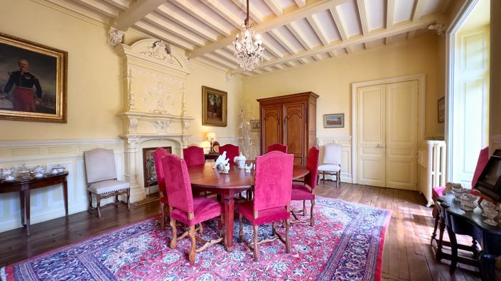 Image No.2-10 Bed House for sale