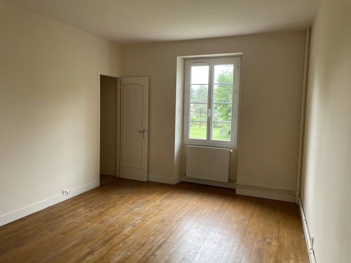 Image No.10-4 Bed House for sale