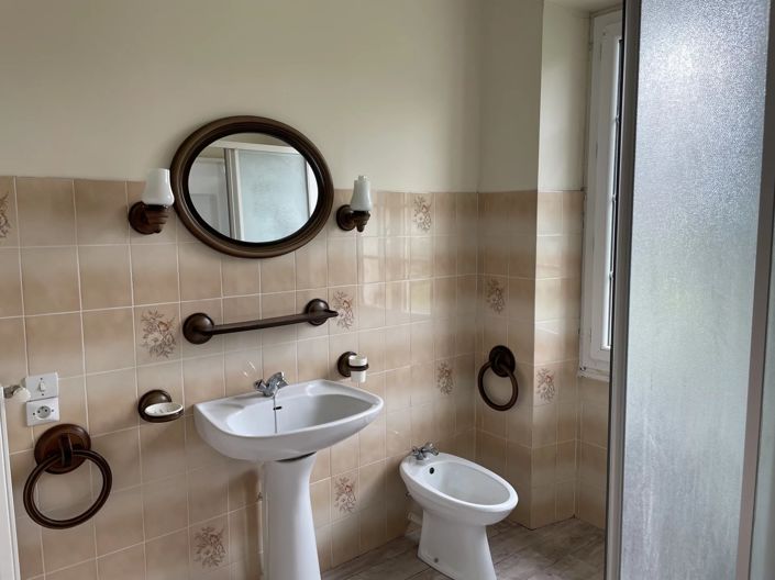 Image No.11-4 Bed House for sale