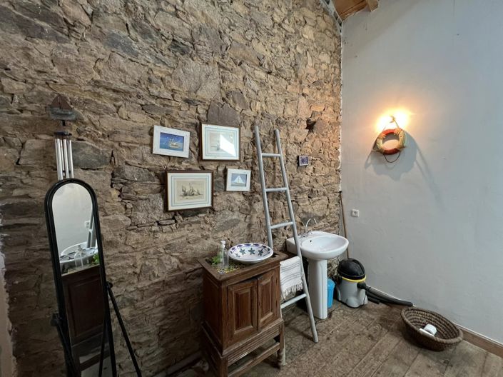 Image No.12-4 Bed House for sale