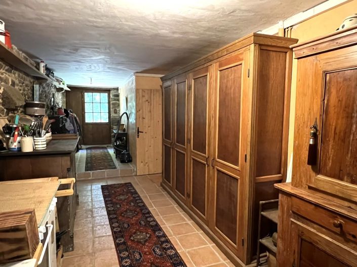 Image No.6-4 Bed House for sale