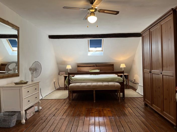 Image No.12-4 Bed House for sale