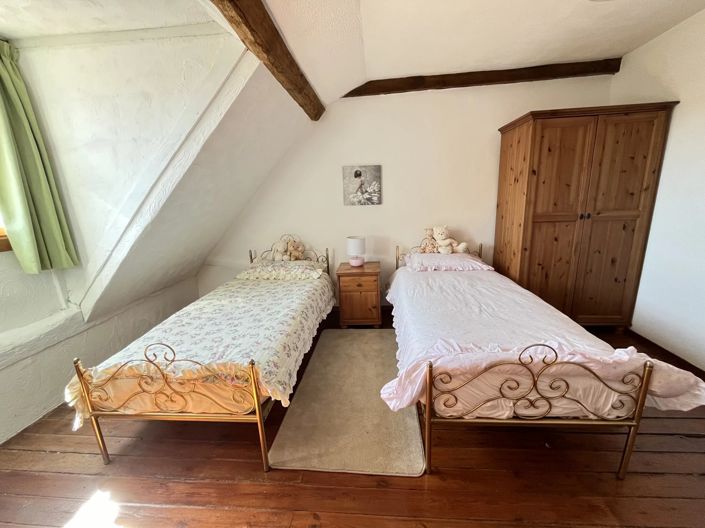 Image No.15-4 Bed House for sale