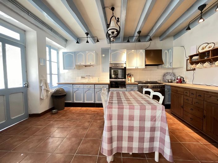 Image No.3-4 Bed House for sale