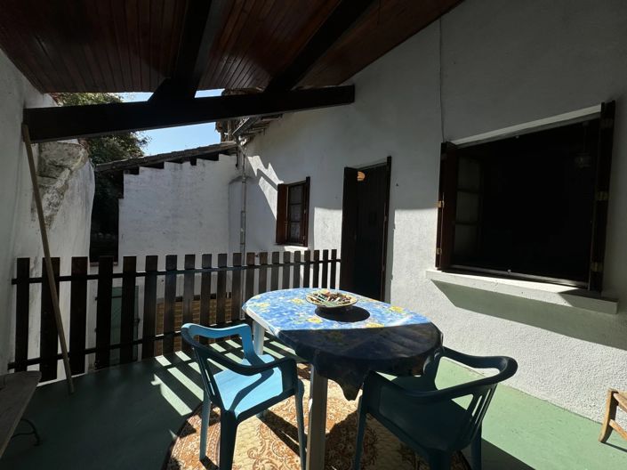 Image No.5-2 Bed House for sale