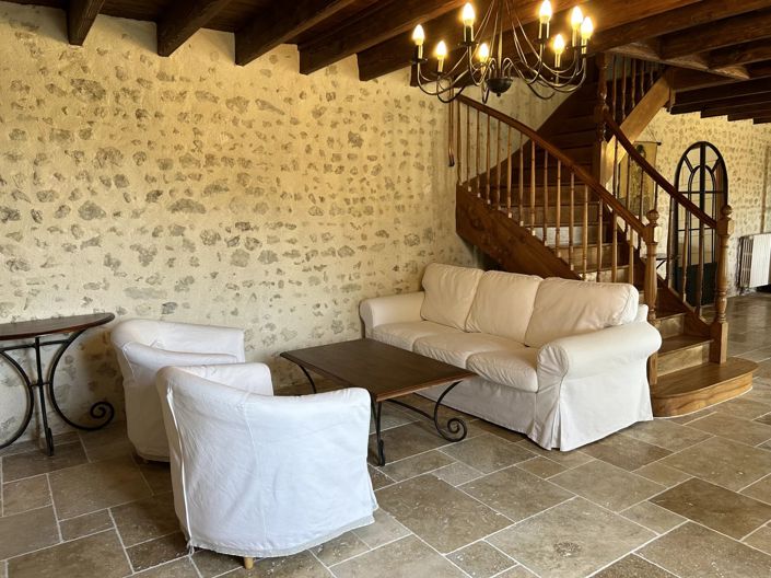 Image No.6-4 Bed House for sale