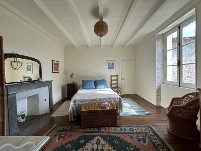 Image No.9-3 Bed Village House for sale