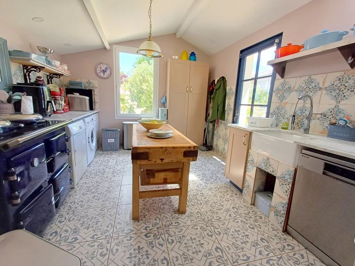 Image No.10-6 Bed Village House for sale