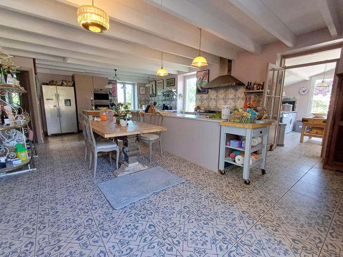 Image No.8-6 Bed Village House for sale