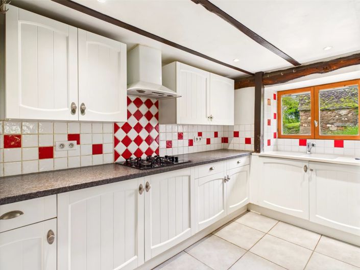 Image No.4-2 Bed House for sale