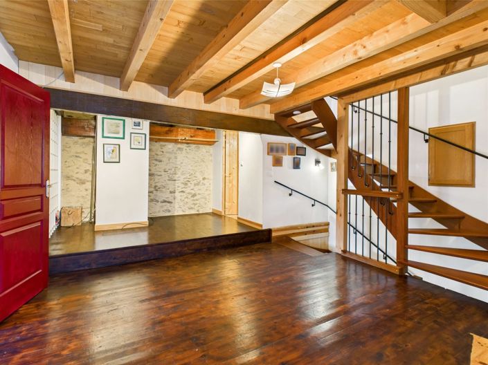 Image No.5-2 Bed House for sale