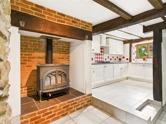 Image No.6-2 Bed House for sale