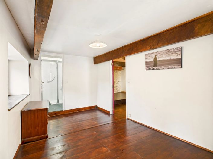 Image No.9-2 Bed House for sale