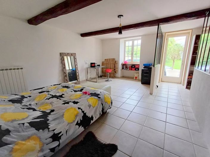 Image No.9-5 Bed House for sale