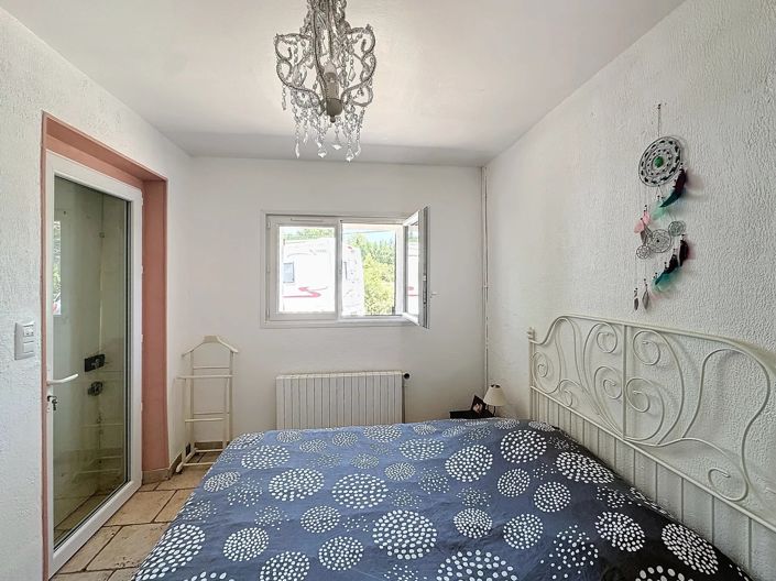 Image No.11-2 Bed House for sale