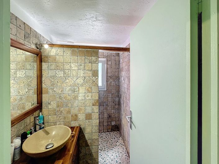 Image No.6-2 Bed House for sale