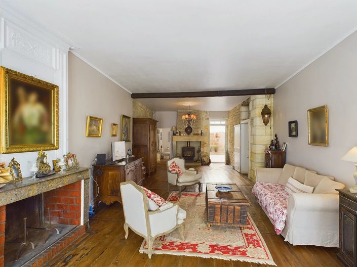 Image No.3-4 Bed House for sale