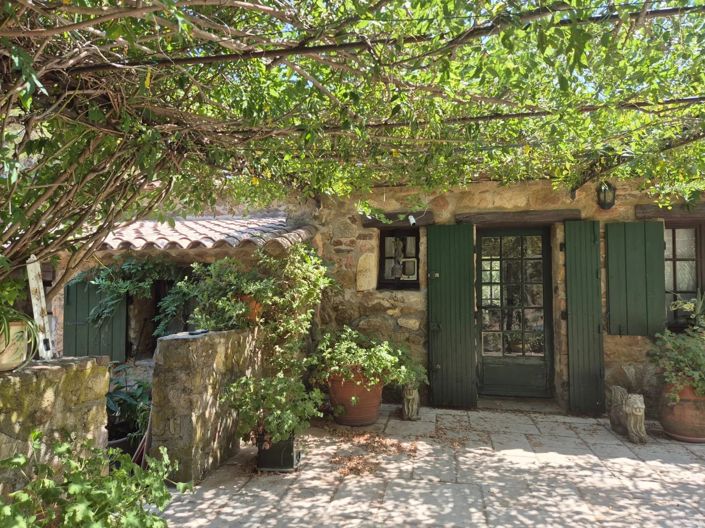 Image No.7-7 Bed House for sale