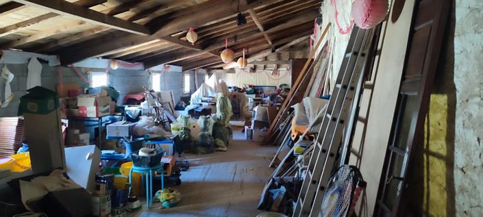 Image No.10-8 Bed House for sale