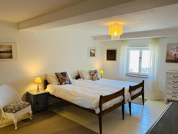 Image No.12-3 Bed Property for sale