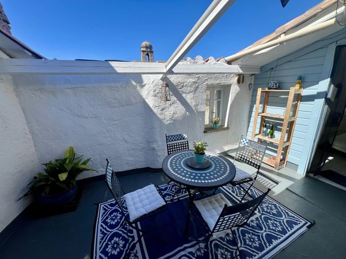 Image No.15-3 Bed Property for sale