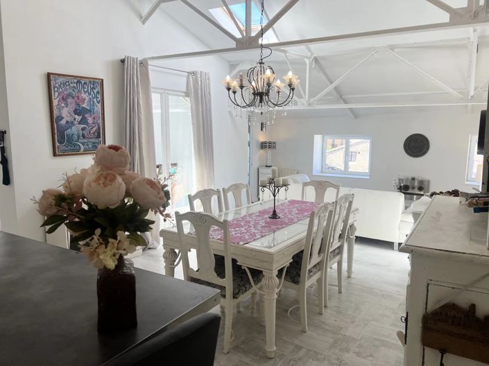 Image No.3-3 Bed Property for sale