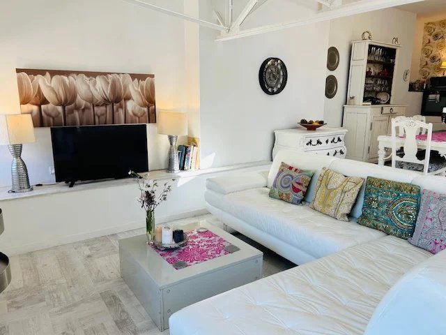 Image No.7-3 Bed Property for sale