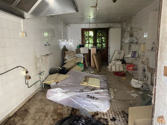 Image No.12-4 Bed Village House for sale