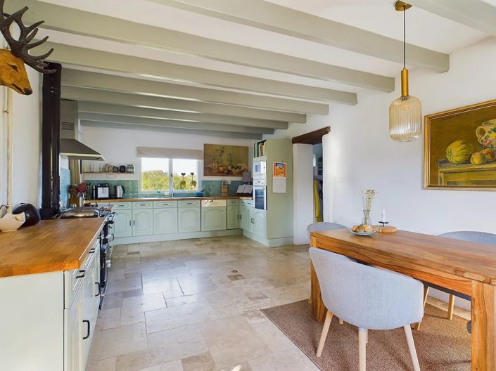 Image No.7-5 Bed House for sale