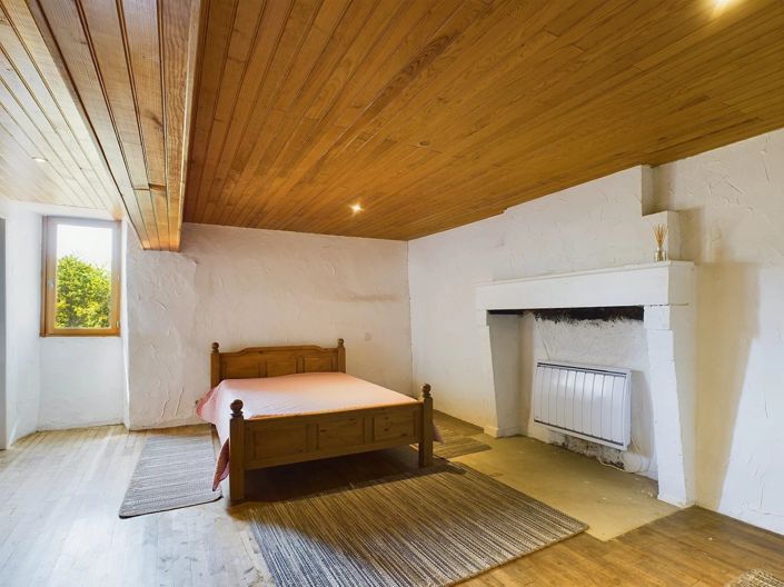 Image No.12-3 Bed House for sale