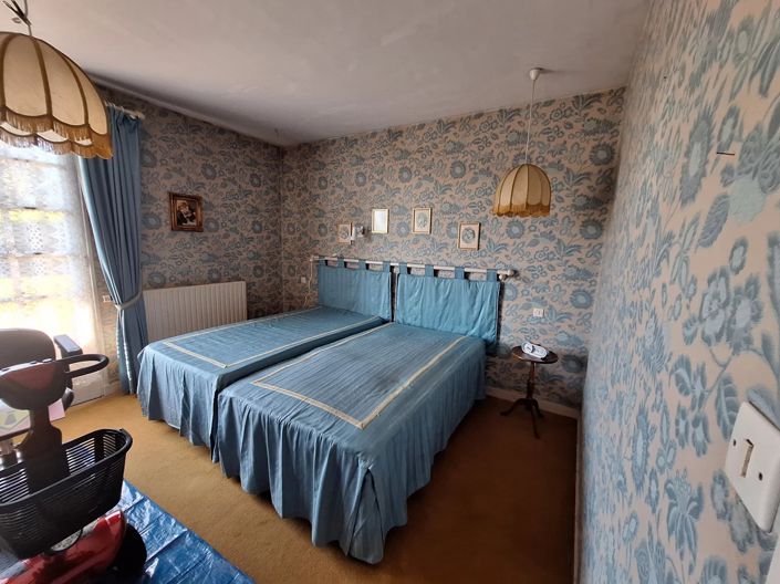 Image No.8-4 Bed House for sale