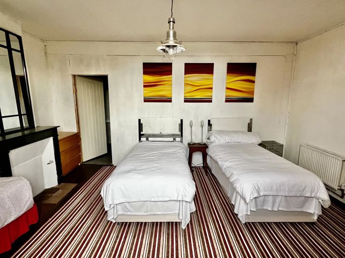 Image No.14-4 Bed House for sale