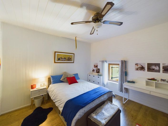 Image No.11-5 Bed Farmhouse for sale