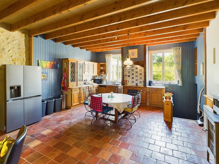 Image No.7-5 Bed Farmhouse for sale