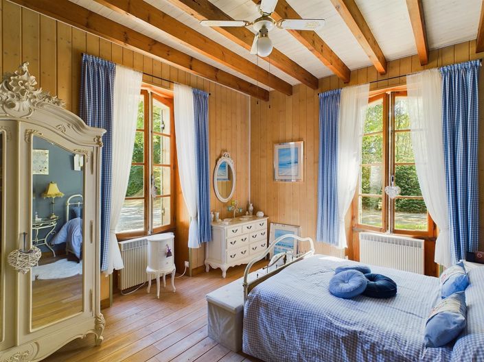 Image No.6-5 Bed Farmhouse for sale