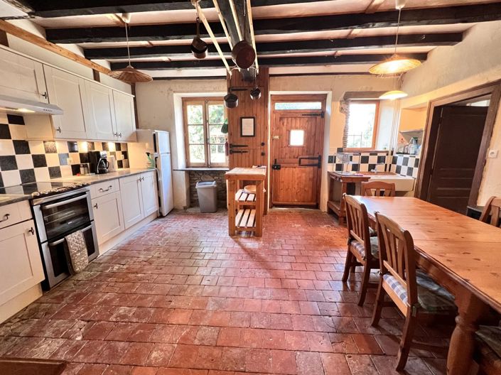 Image No.11-9 Bed House for sale