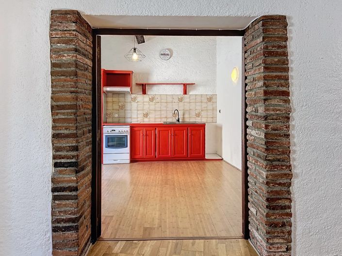 Image No.4-2 Bed Property for sale