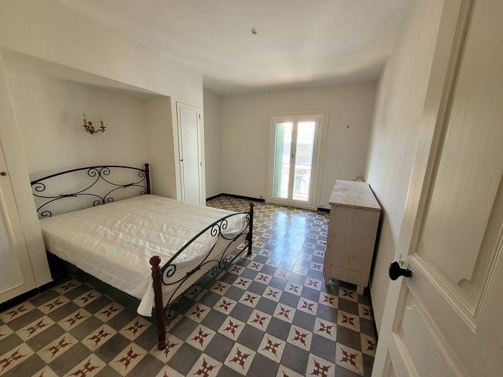 Image No.15-5 Bed House for sale